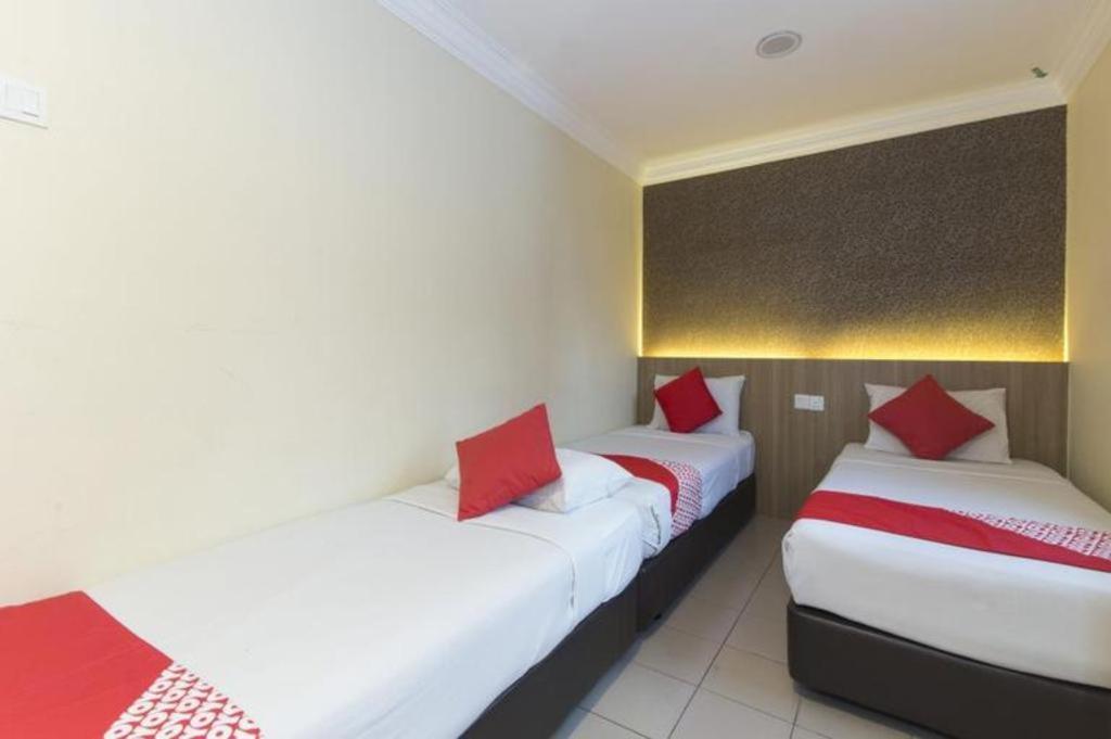 Dragon Premium Hotel 2*